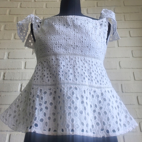 NWT Rebecca Taylor Amora Off The Shoulder Eyelet Lace Peplum Top White Size 8 - Picture 4 of 16